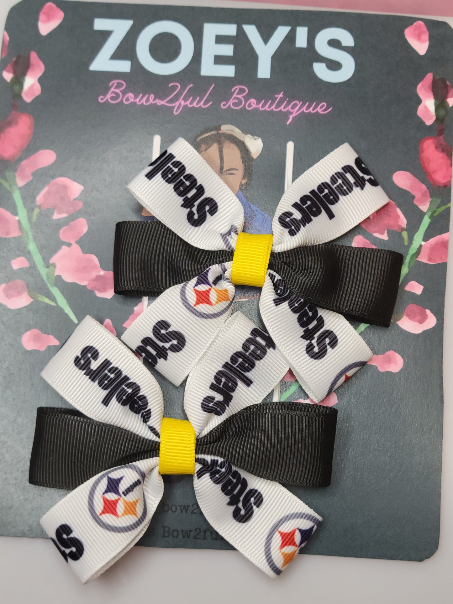 Your favorite Black and gold team style 4 bow