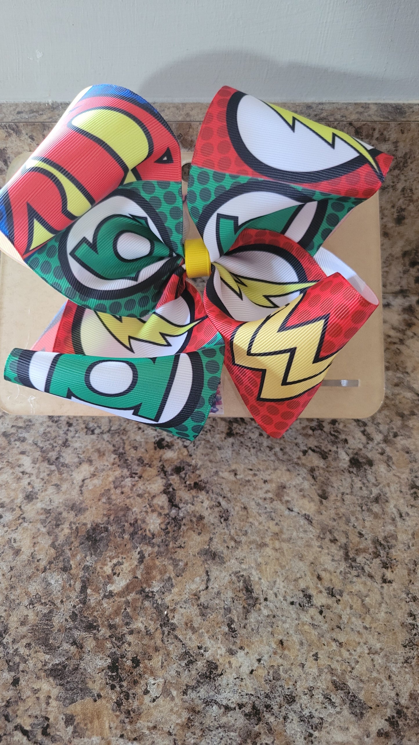 2025 DC superheroes bow