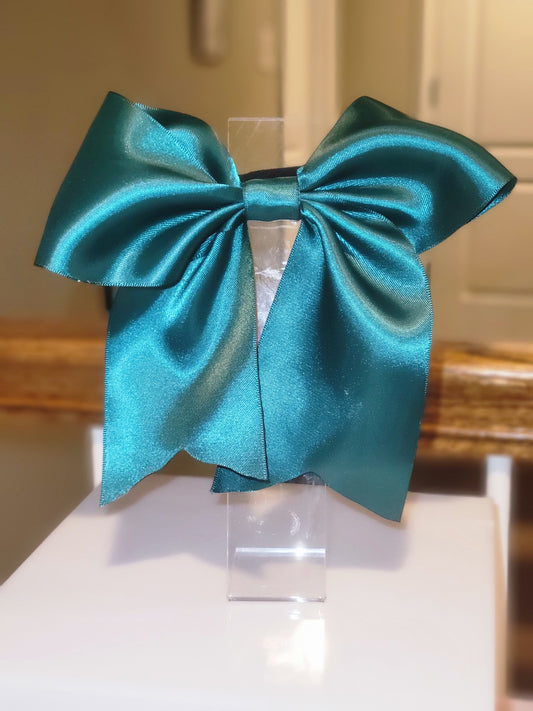 Emerald cheer style bow