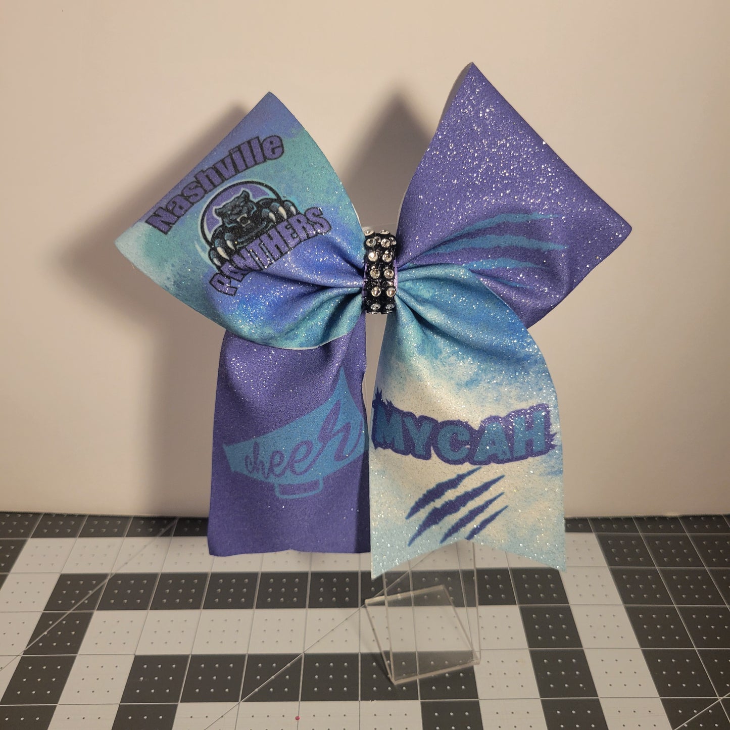 Panthers cheer bow