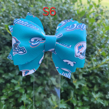 Who you rooting for?Team bows