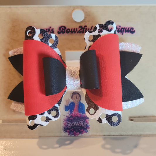 Red cowgirl bow