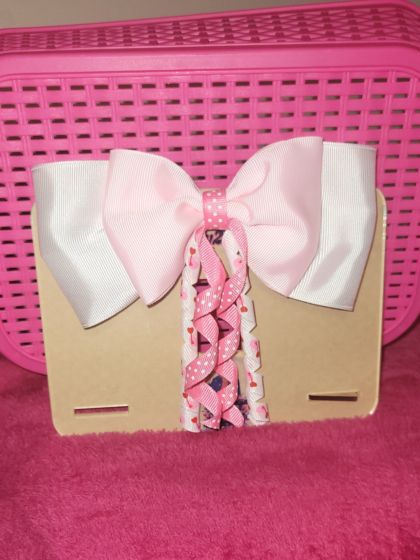 2025 Valentine white and pink hanging Korker bow